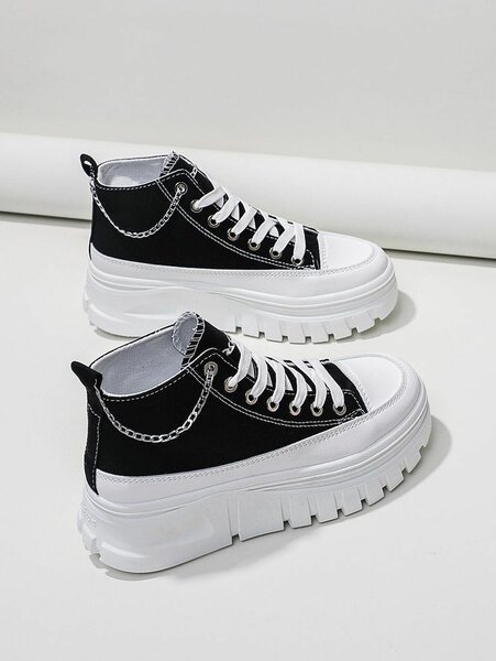 Canvas shoes