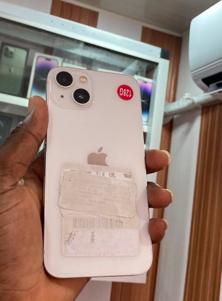 iPhone 13 simple