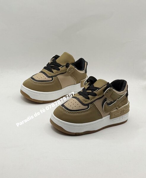 CHAUSSURES ENFANTS