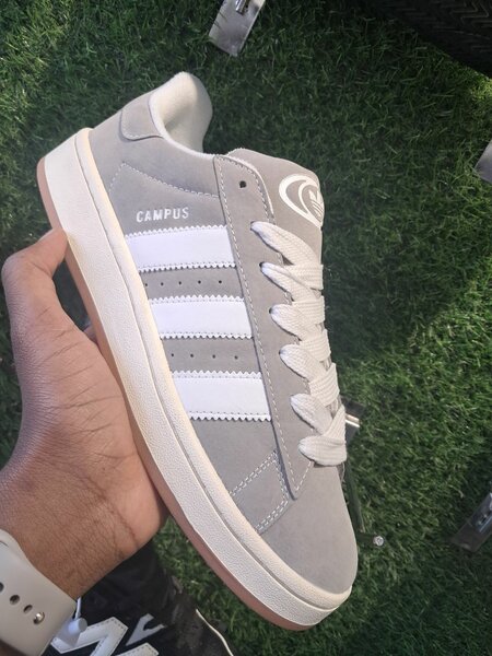 Adidas campus