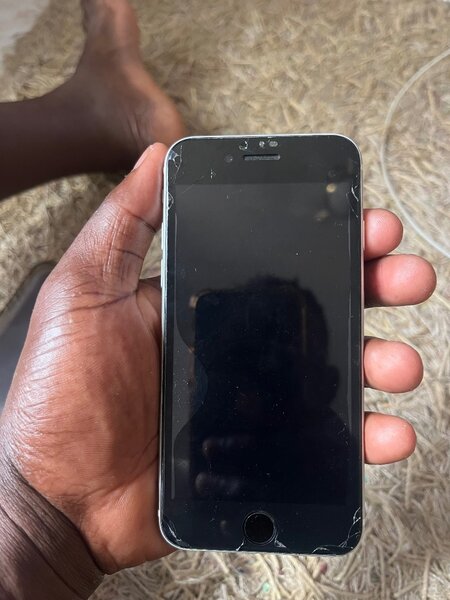 iPhone SE