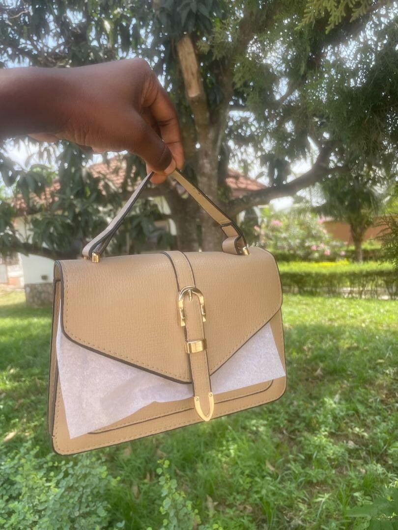 Nude bag
