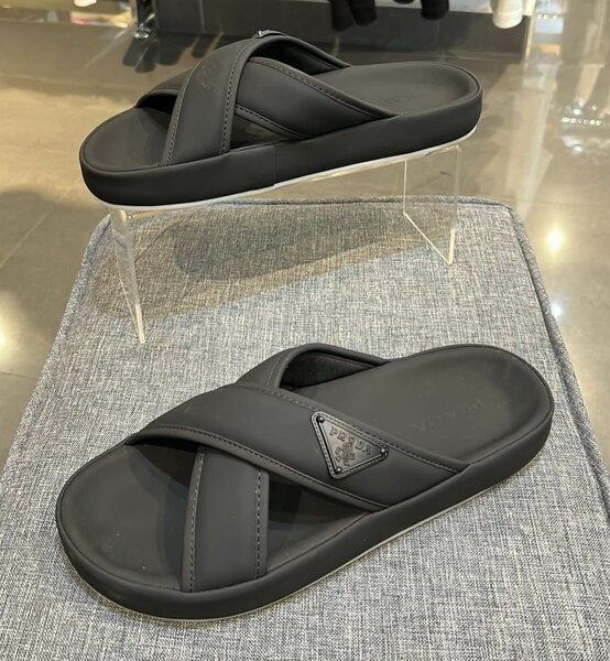 Sandale Prada