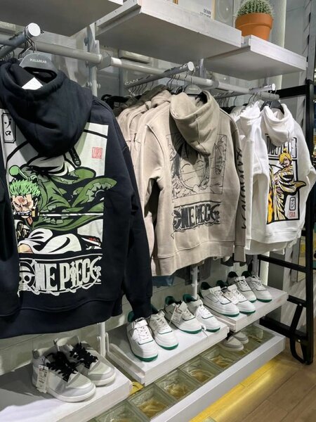 Men's sweatshirt