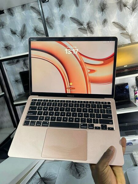 Ordinateur Portable Moderne Sleek