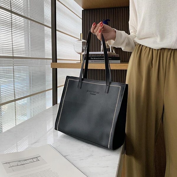 Hand bag