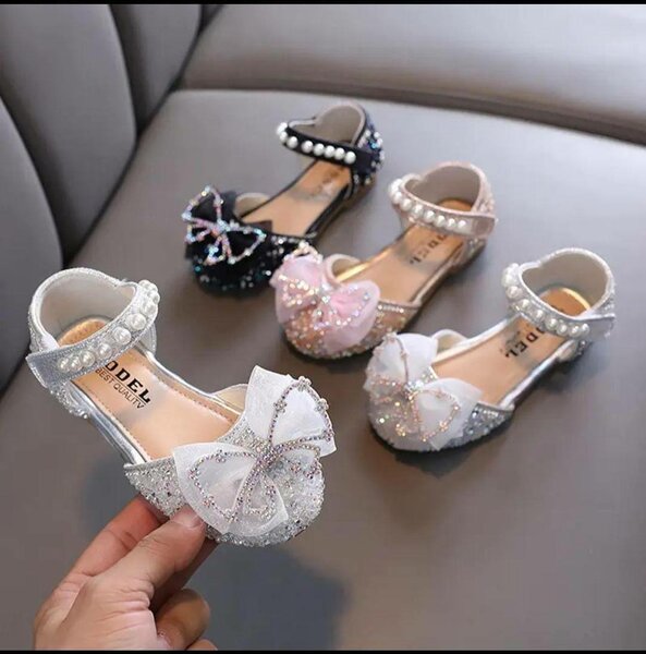 Chaussures pour fille 2 -7 ans
