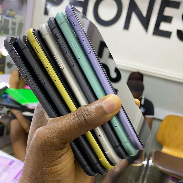 iPhone 11 quasi neuf original