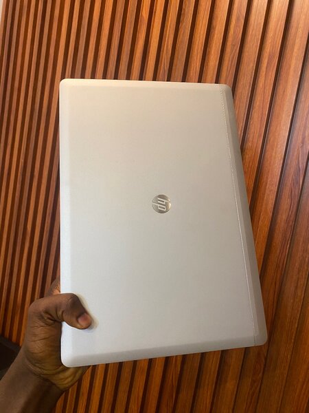 Hp Folio Corei5