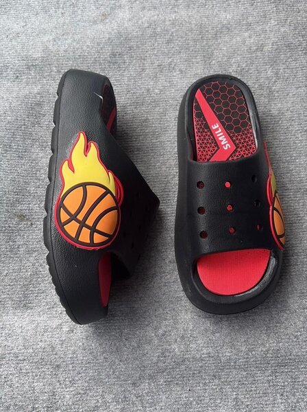 Claquettes Basket