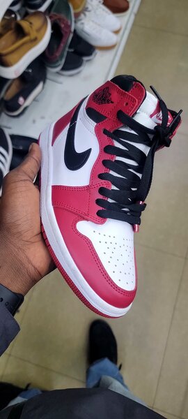 JORDAN 1 HIGH CUT