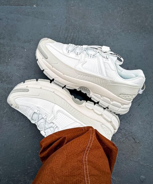 NIKE CLASSIC