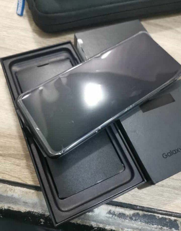 Galaxy Z Flip3 5G Smartphone