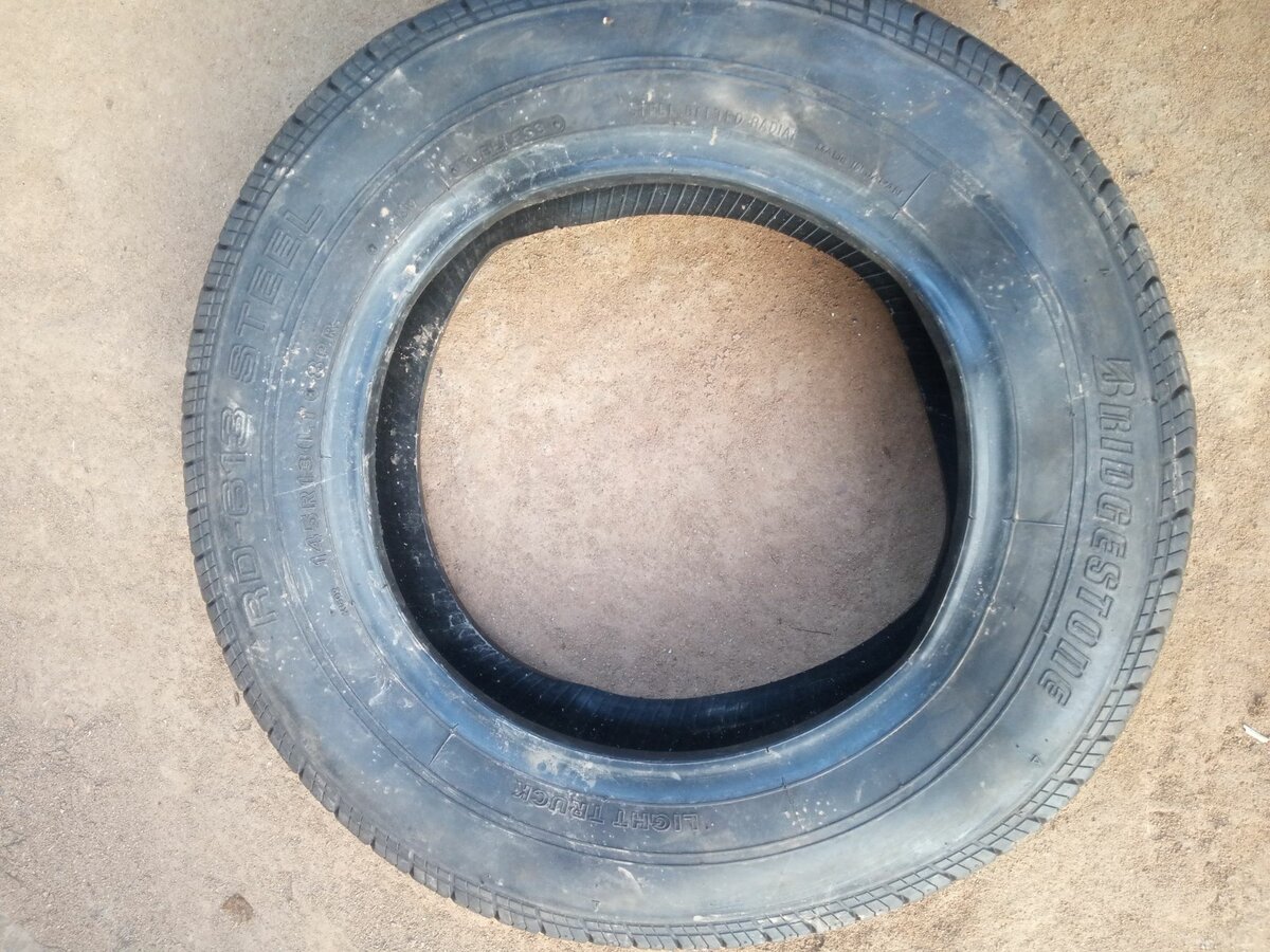 145R13 LT