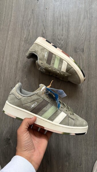 Adidas campus