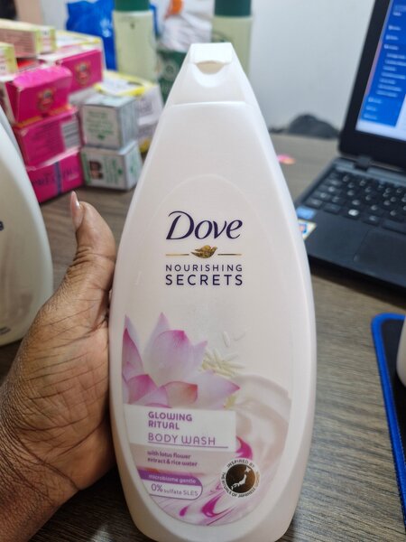Dove Glowing Ritual Gel Douche