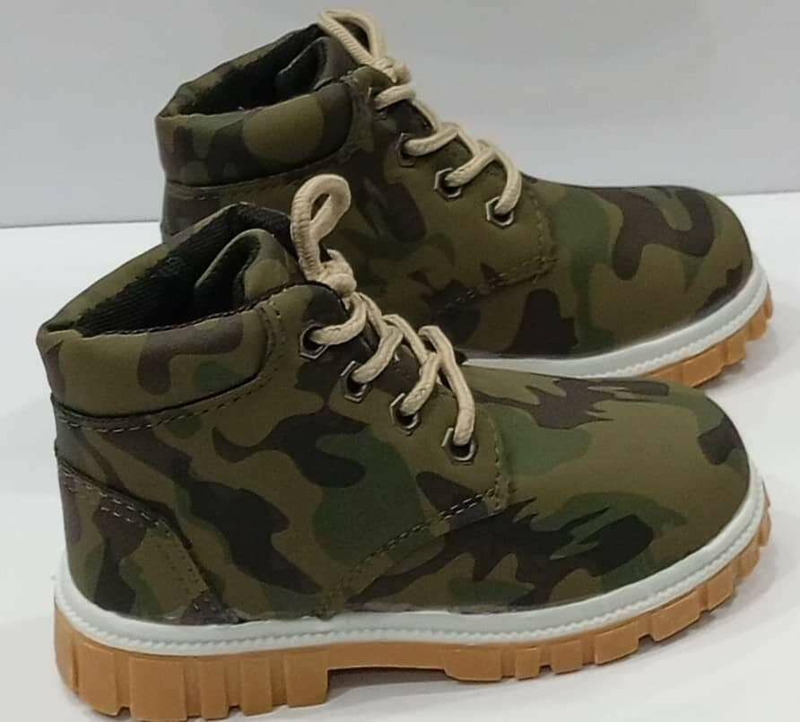 Chaussures treillis pour enfants
