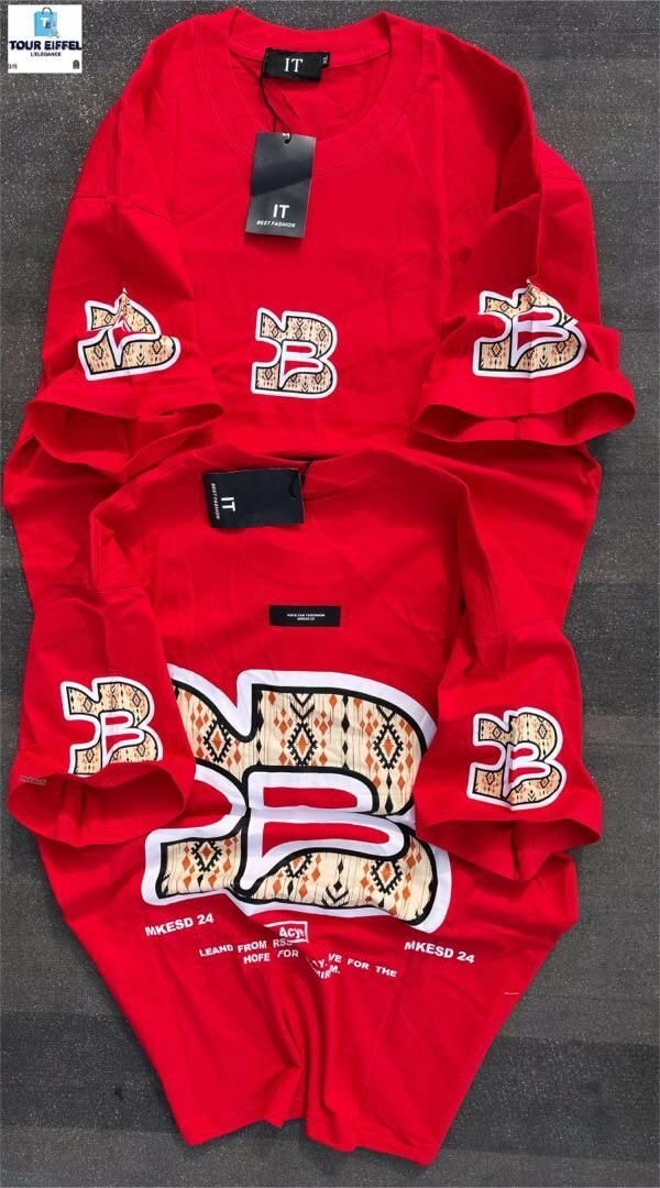 T-shirt rouge imprimé tendance