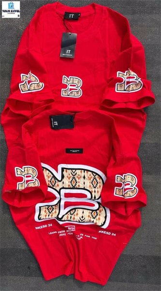 T-shirt rouge imprimé tendance