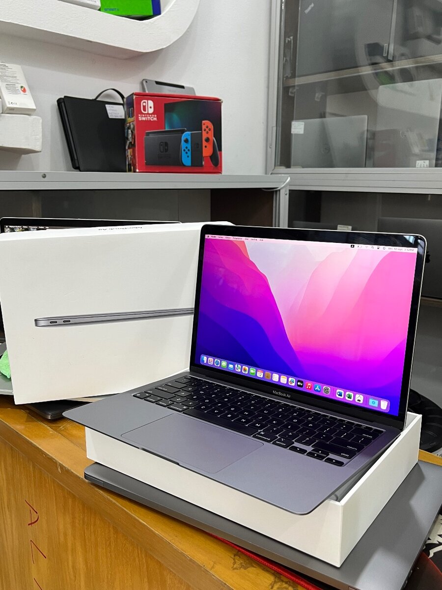 MacBook M1 2020