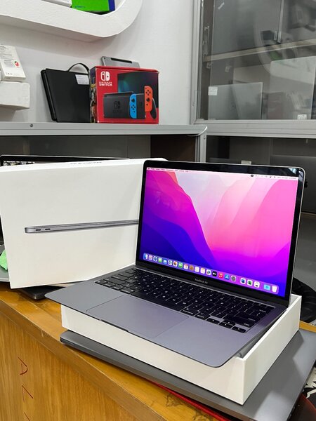 MacBook M1 2020