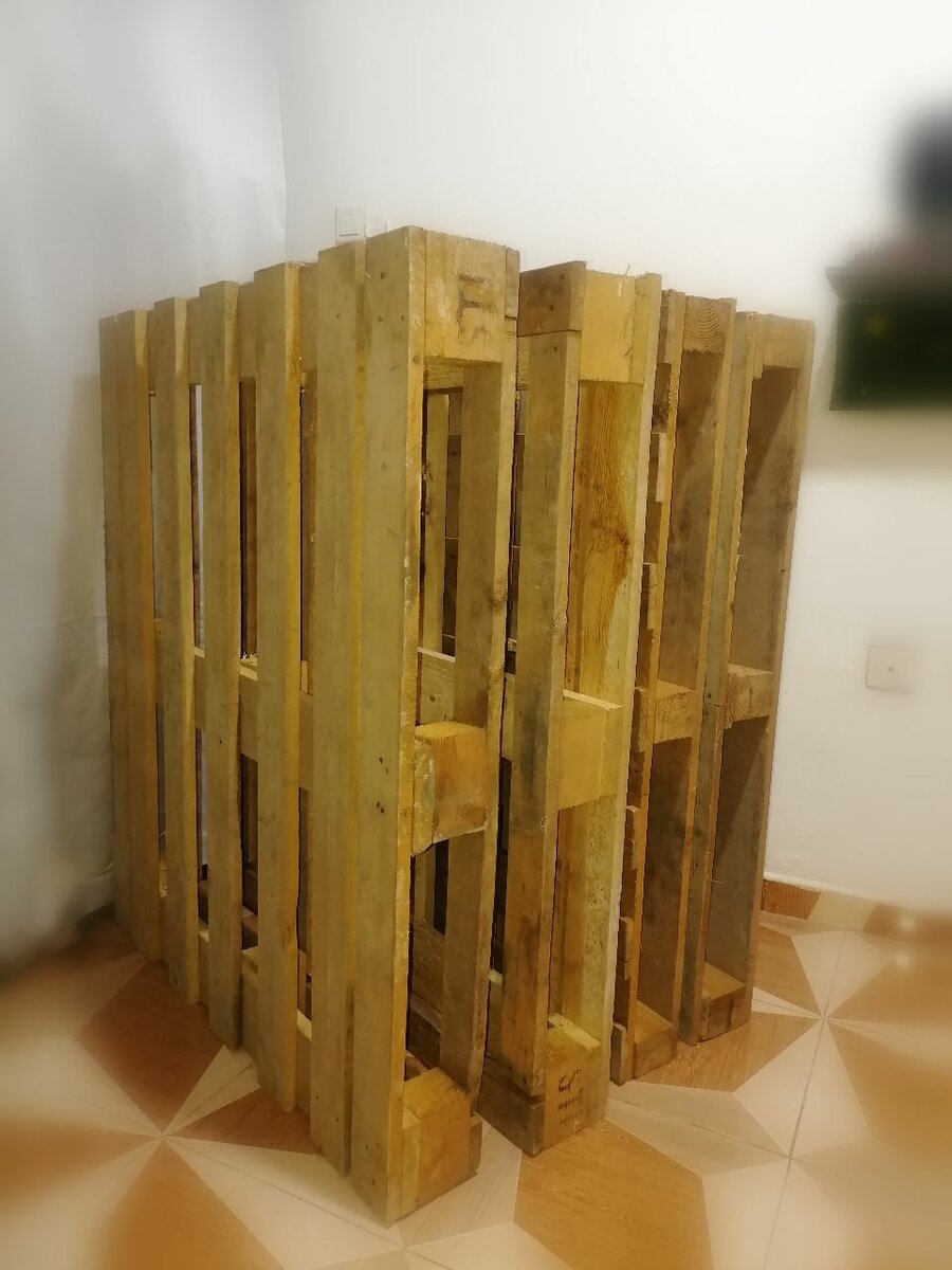 Wood palette