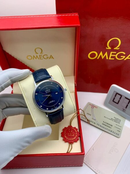 Montre OMEGA De Ville élégante