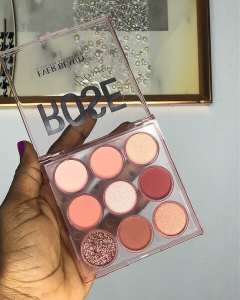 Nude eyeshadow palette