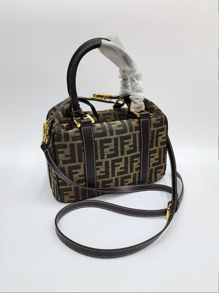 Бренд:FENDI