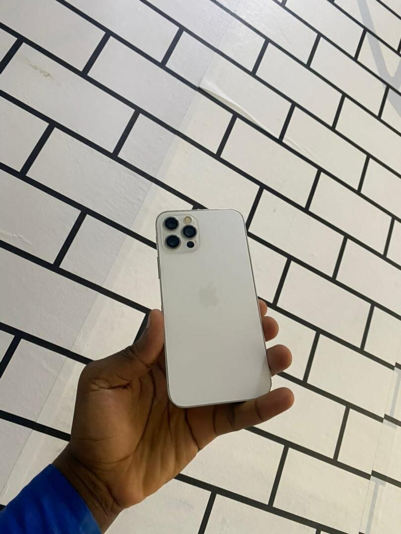 iPhone 12pro 64giga casineuf sans Face ID