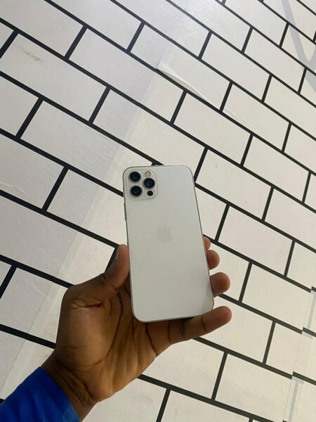 iPhone 12pro 64giga casineuf sans Face ID