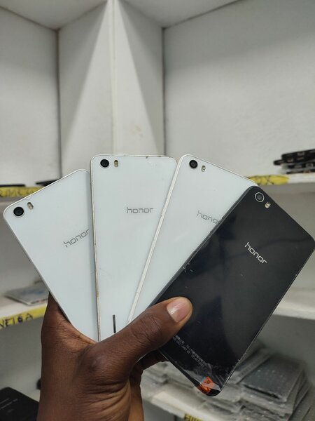HONOR 6 mini