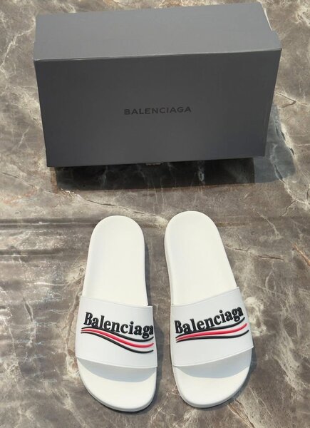 Sandales de marque tendance