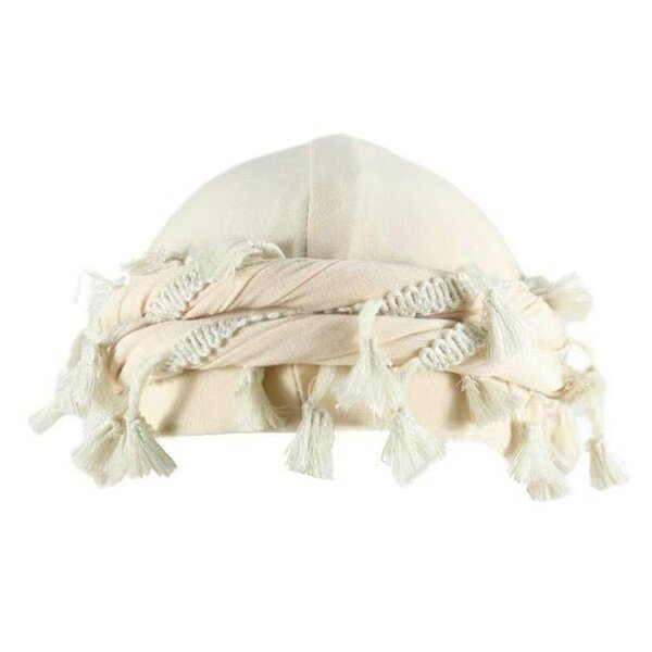 Chapeau décoratif avec pompons