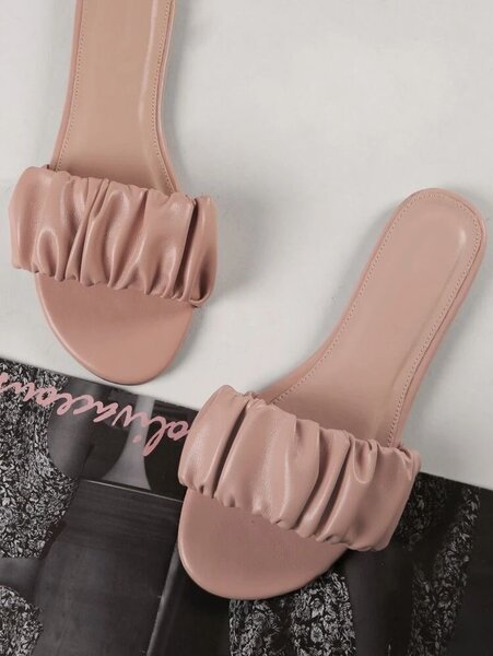 Ladies flat wears