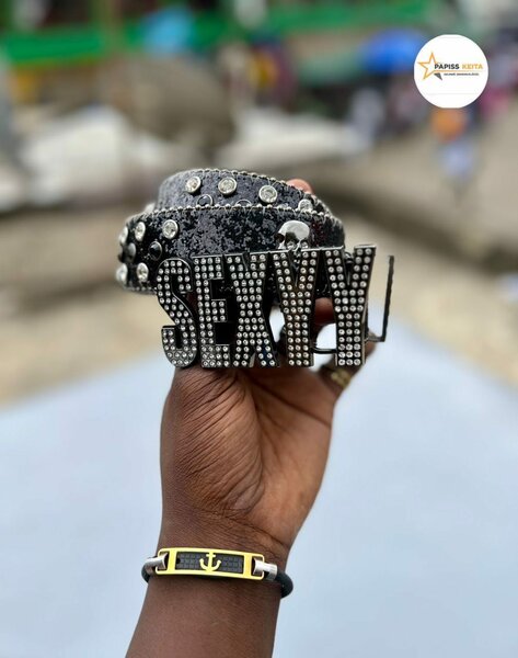 Ceinture tête de mort punk
