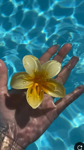 Griffe en fleurs