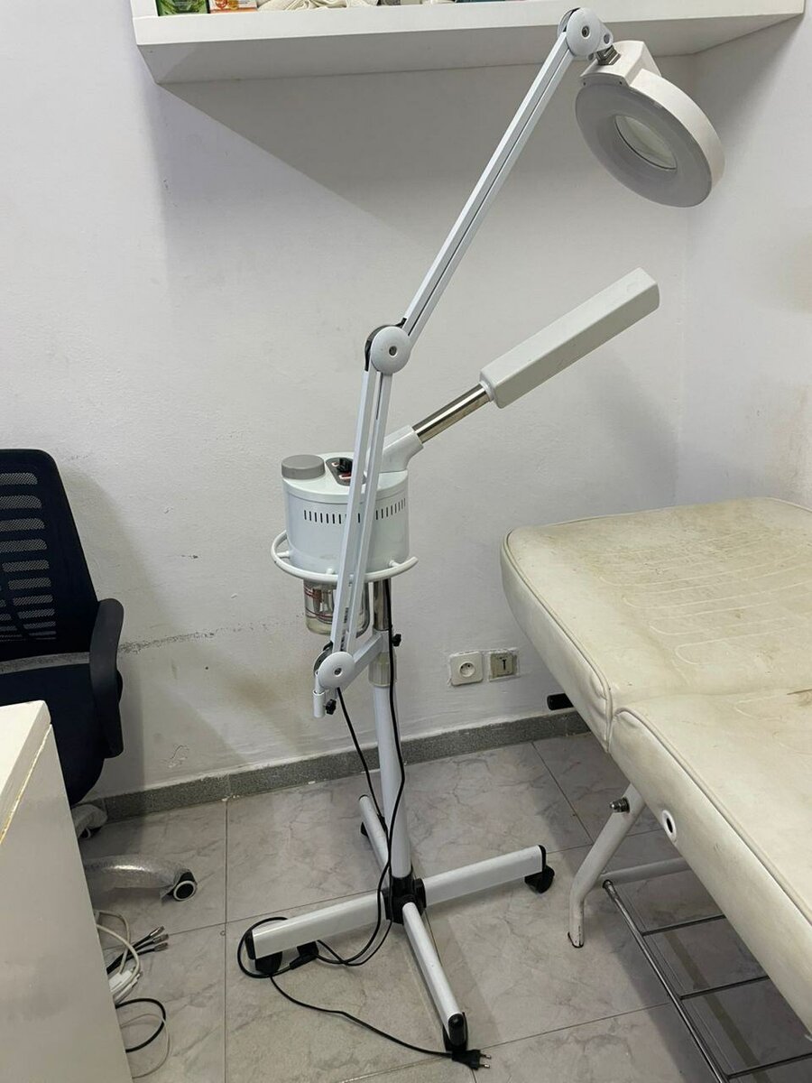Lampe Loupe LED et vapozone