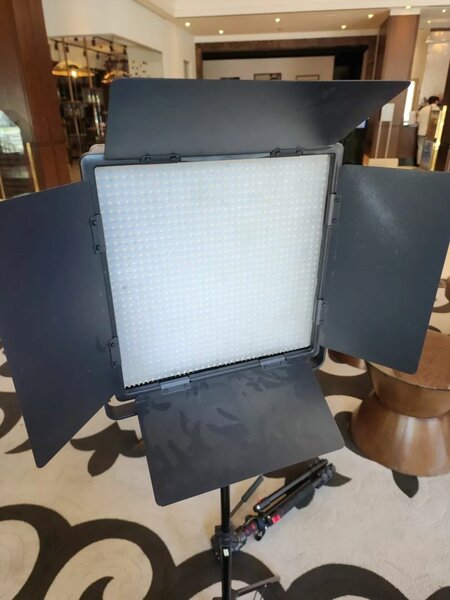 Светодиодная панель Godox LED1000C