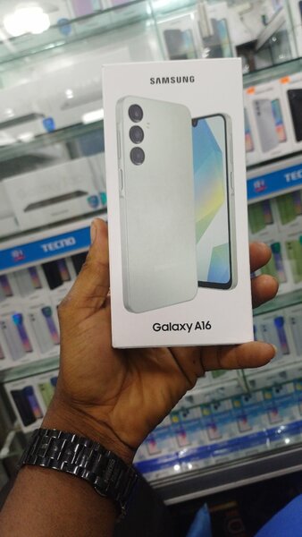 SAMSUNG A16 5G NEUF 128GO/4 RAM
