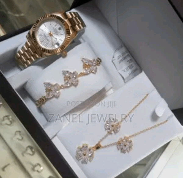 Jewelry box
