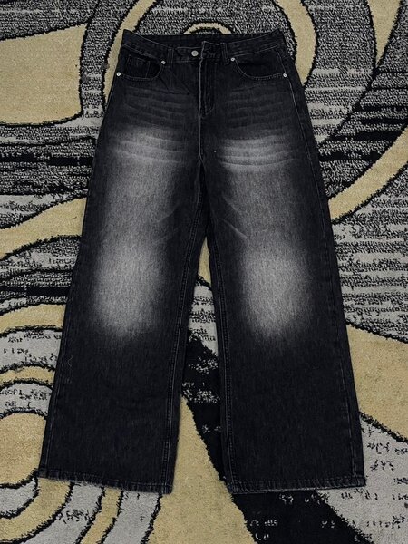 Jean noir délavé ample