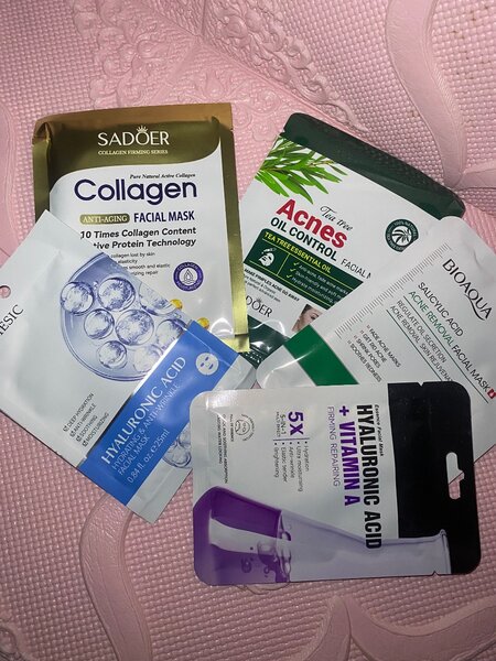 Medicated facial mask