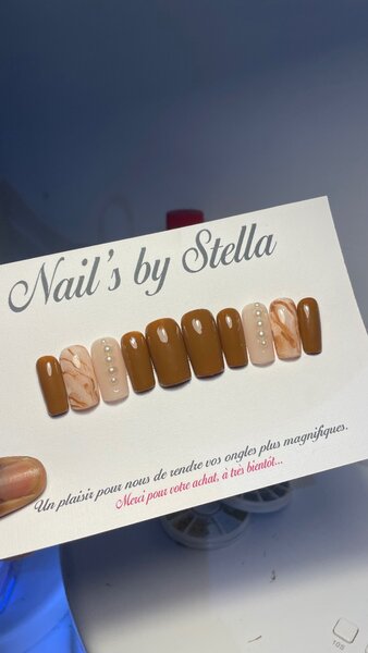PRESS ON NAILS