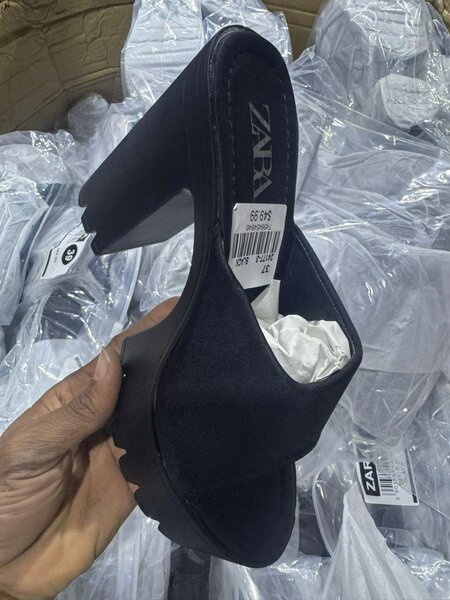 Sandales à talons Zara noires
