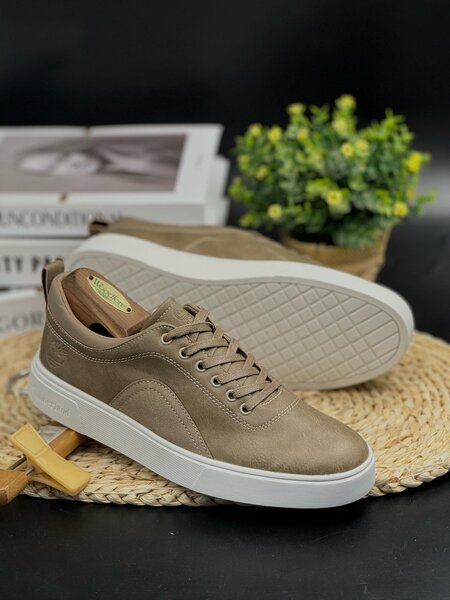 TIMBERLAND BEIGE AND WHITE