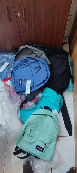 Sacs à dos colorés