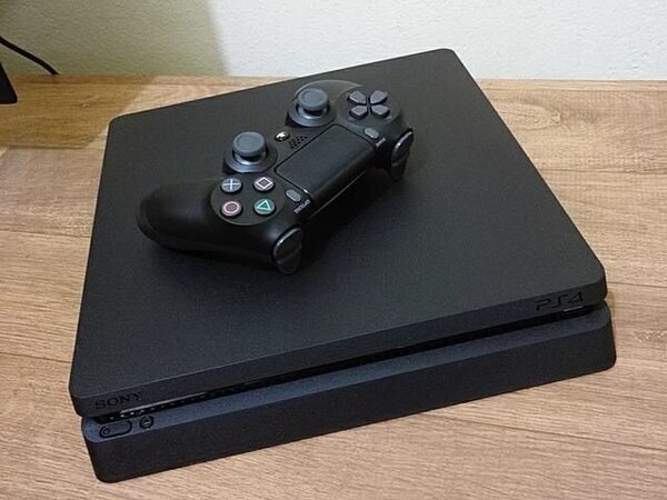 PS4 slim était 10/10 version 11.50