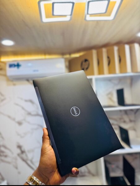 DELL LATITUDE E7390