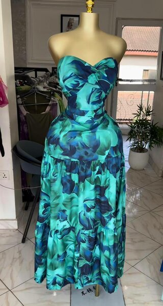 Straight dress
